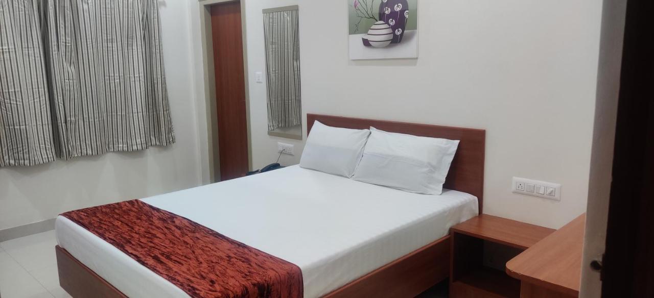 Mulberry Inn Bangalore Dış mekan fotoğraf