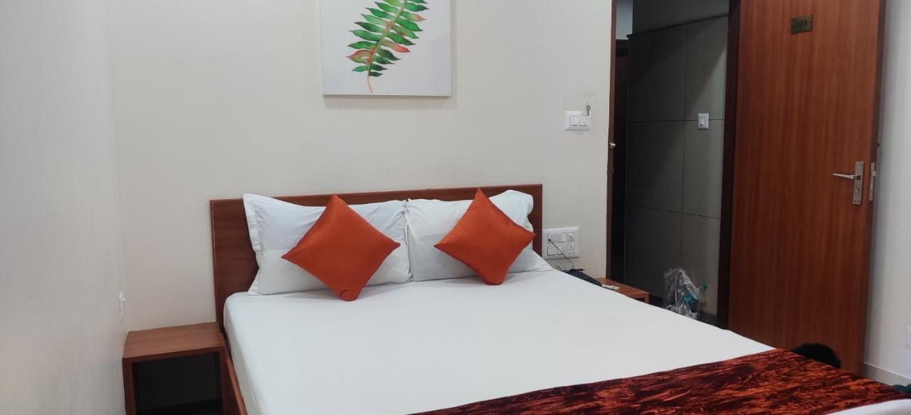 Mulberry Inn Bangalore Dış mekan fotoğraf